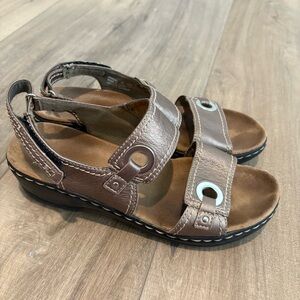 Clarks Bendables Lexi Willow Leather Wedge‎ Sandals Brown Open Toe Women's 9